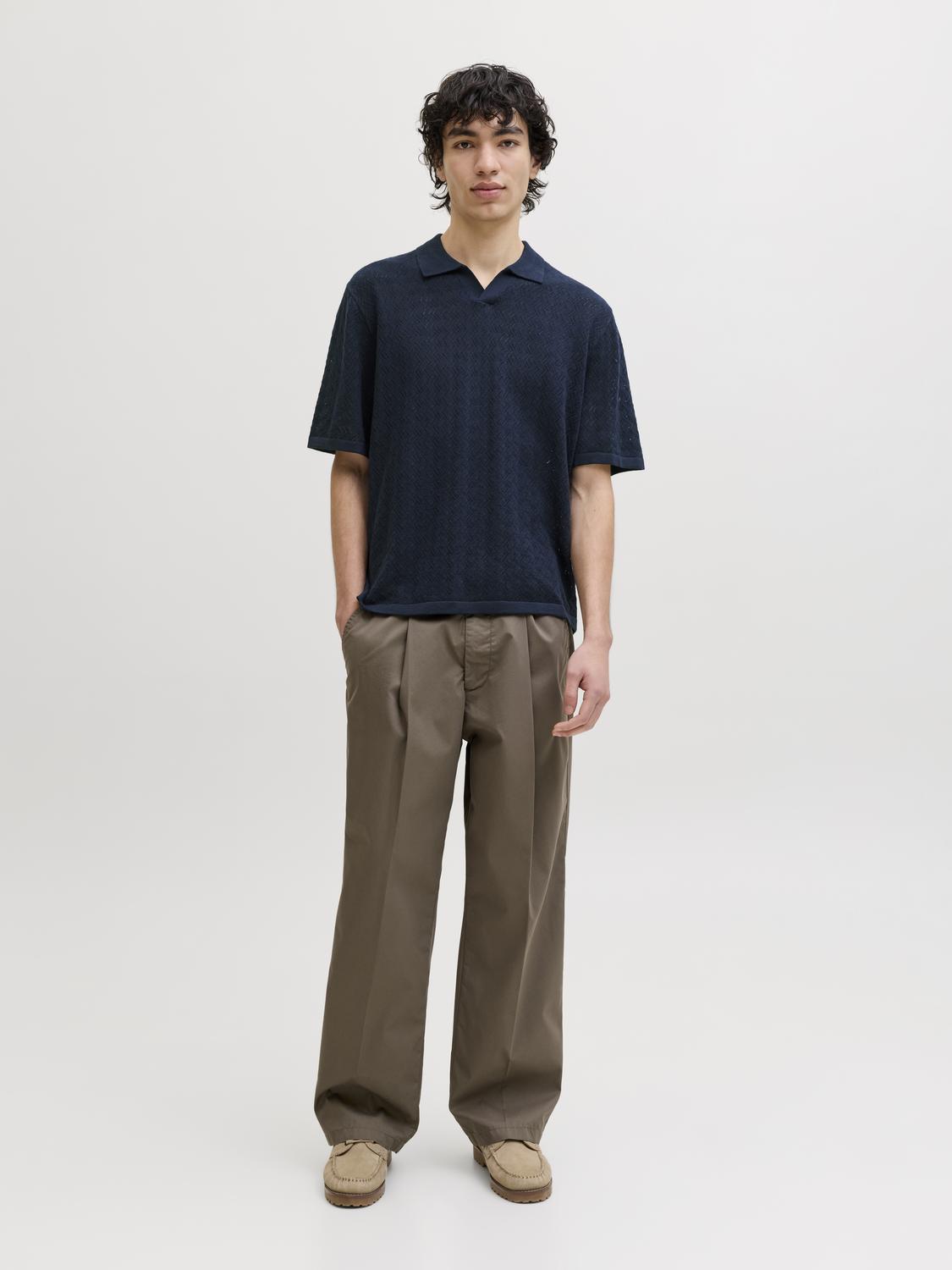 model_shot-front_full